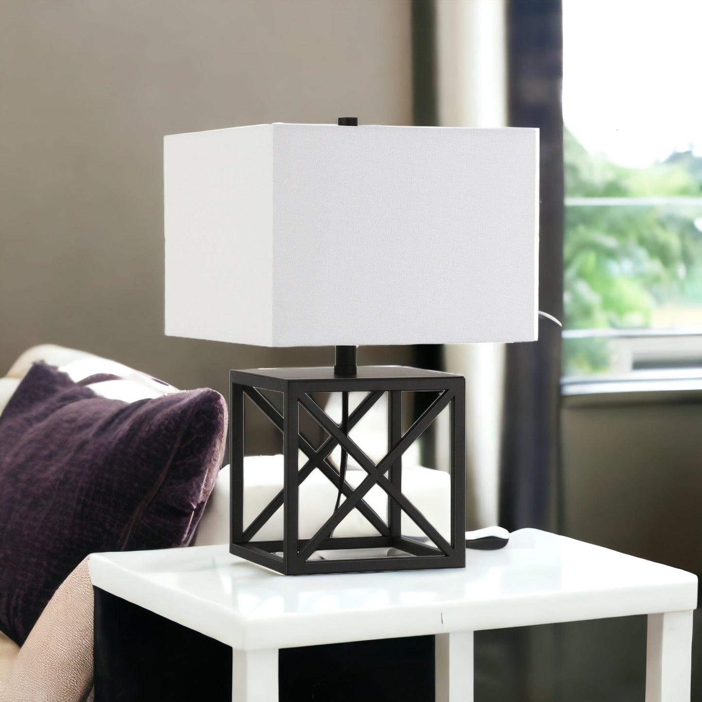19" Black Metal Table Lamp With White Square Shade